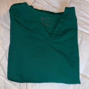 XL figs forest green three pocket scrub top ￼